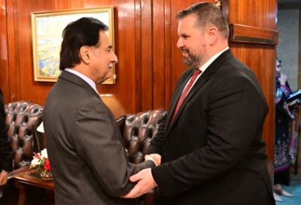 Islamabad 18.06.2026:Speaker National Assembly Sardar Ayaz Sadiq receiving Ambassador of Romania Mr. Dan Stoenescu at Parliament House